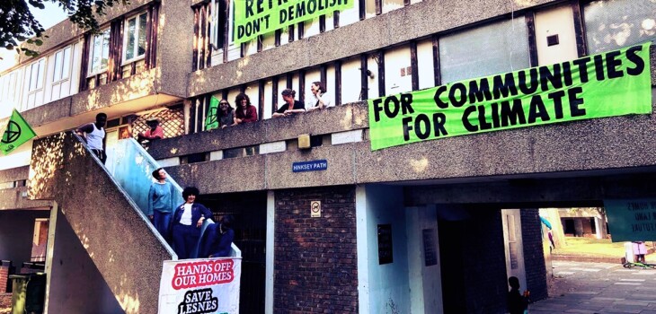 In the midst of a housing crisis, #Peabody is threatening to bulldoze perfectly good homes. Read about the resistance of the Lesnes Estate residents and their campaign to #RefurbishDontDemolish in our new report:

corporatewatch.org/residents-figh…