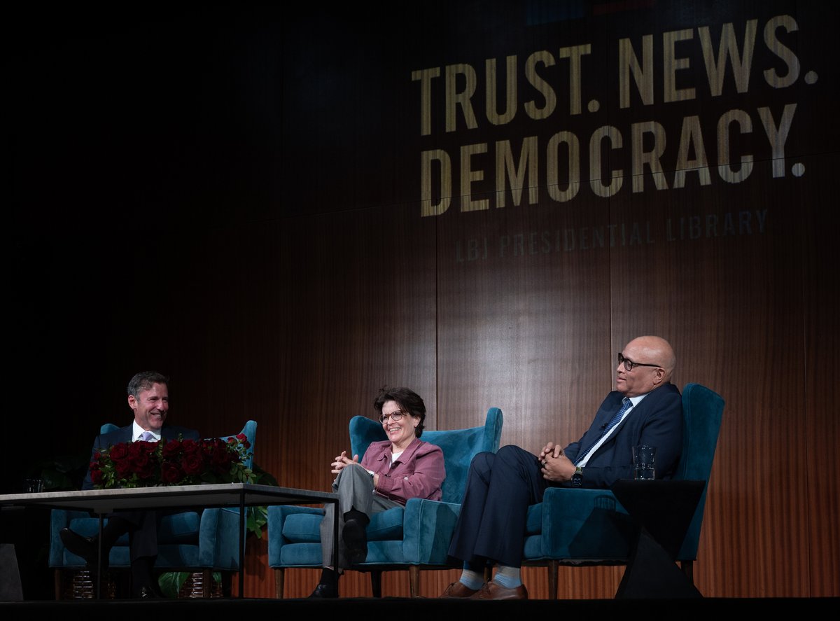 A big thank you to @realBobWoodward, @carlbernstein, @karaswisher, & @larrywilmore for their conversations last night! They discussed how the duo of news & technology has impacted the political landscape, stirring polarization & eroding democracy. 📽️ youtube.com/live/r0uTbZ4VG…