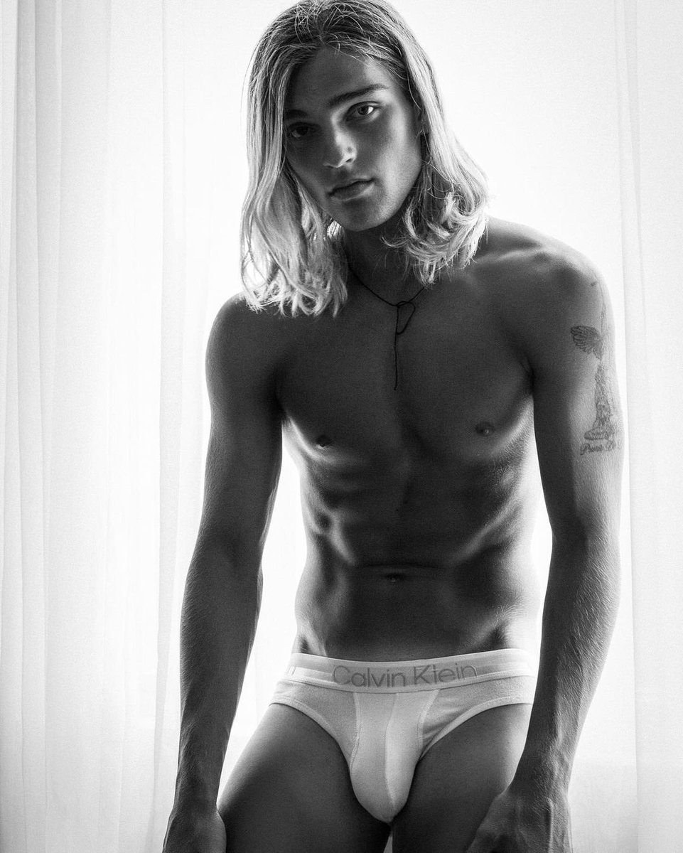 🔥🔥🔥 Luca Moncho in Calvin Klein briefs by @PatSupsiri for #tightywhitiewednesday @nothingbutckus @ModelViews @HFitguys @hotd_goodm @AmenEverytime @ItsToddW @AlcibiadeEroe @DamnHotBod @Keoni510 @81TakTsukada18 @fashionablymag @MrPeaksNValleys @briefsdudes @spectacularb0dy…