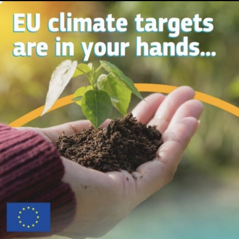 @Green_Europe @Europarl_EN If we don‘t invest in #SoilHealth & sustainable soil management now,
we won‘t stop soil DEGRADATION! 
As #soil changes from carbon sink to emitter, this is more heat, less #water 💦 & #food garanty, more costs. 

HEALTHY soil 👉BIGGER YIELDS

We need a strong #SoilMonitoringLaw🌱