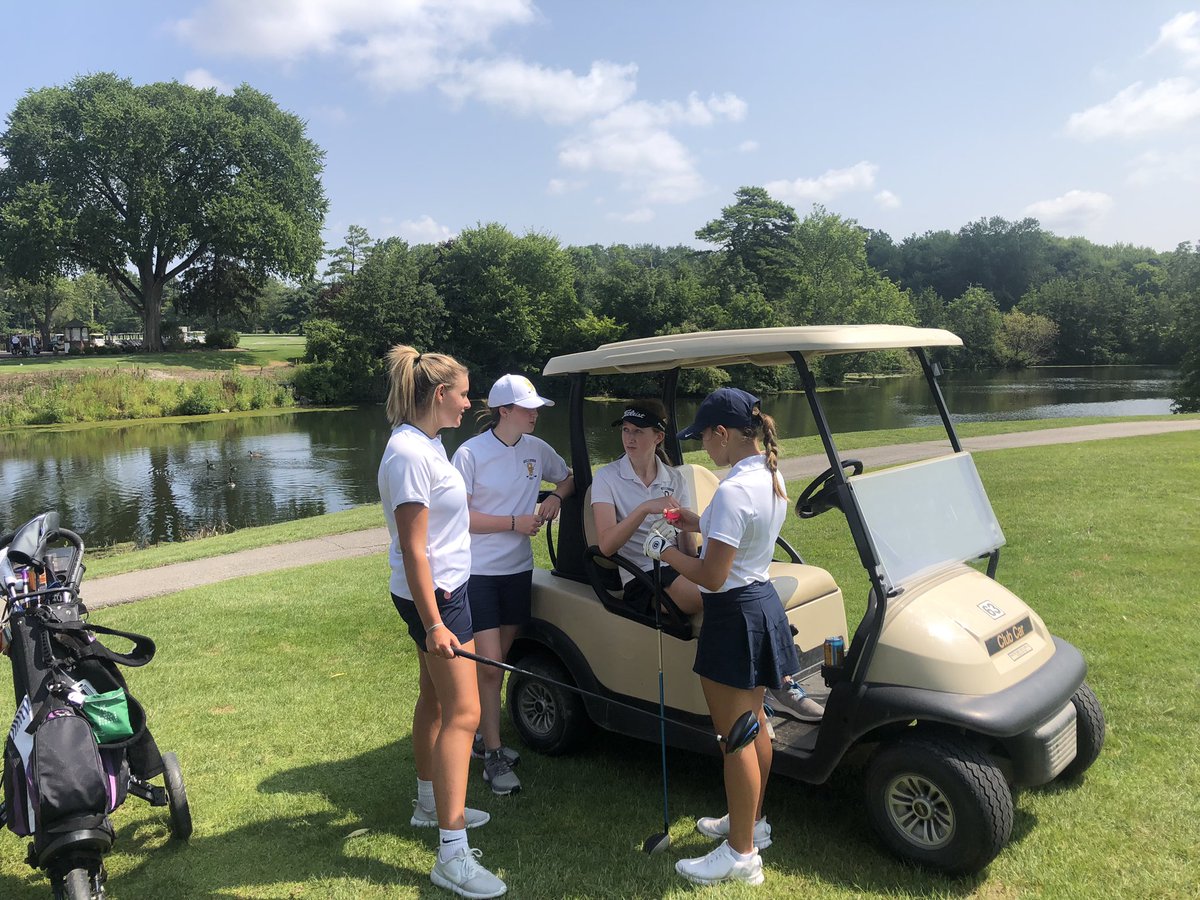 Attention <a href="/ofmsbulldogs/">OFMS</a> students! Any 8th grade students interested in trying out for the 2024-2025  <a href="/OFgirlsgolf/">Olmsted Falls Girls Golf</a> team, be ready to meet with Coach E &amp; some of the high school players on:

Friday, April 12
1:00 PM
OFMS

Feel free to bring your lunch!

Hope to see you there ⛳️🏌🏼‍♀️😊