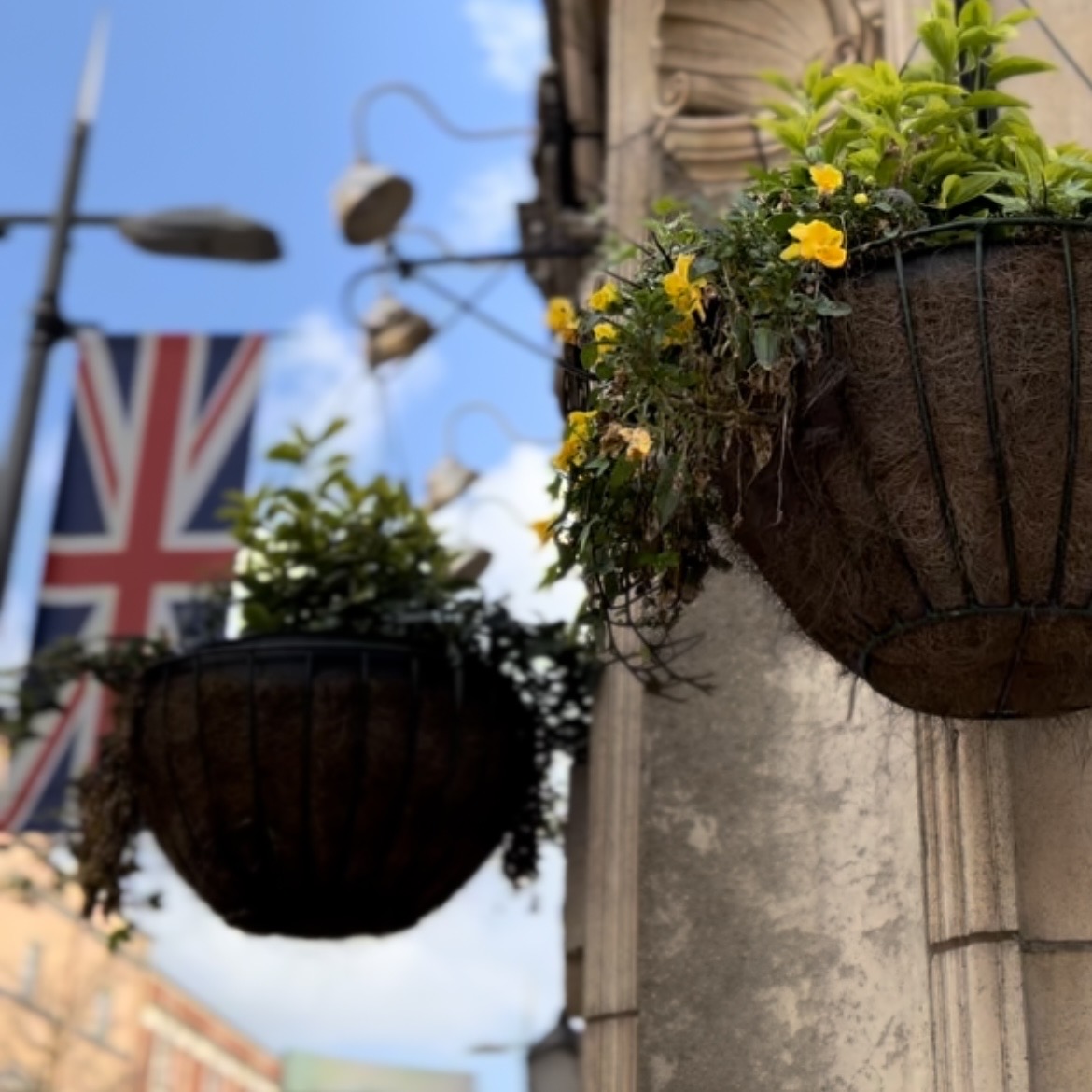 Discover Hull's history this Sunday at the Freedom Parade! Starting at Hull Minster, explore the city's heritage & military village at Queen Victoria Square. 🇬🇧 👉 loom.ly/U2EEz3Y #MustBeHull