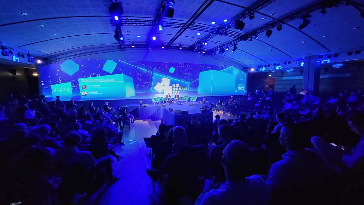 La main stage de la #ParisBlockchainWeek, c'est boooo 😍