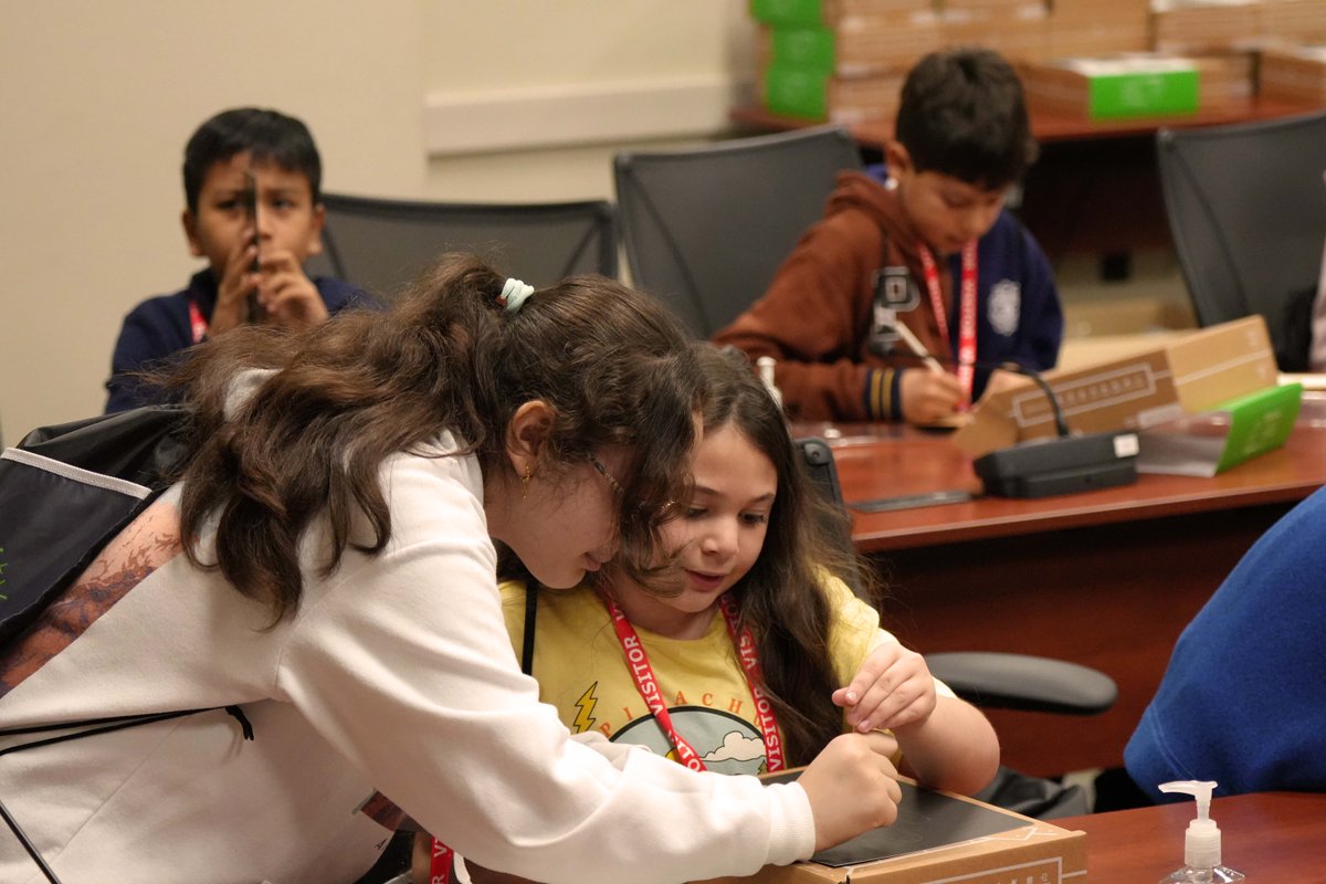 MISO_energy's tweet photo. Yesterday we welcomed 80 fifth graders to MISO for STEM Day. Thank you to the 40+ MISO employees who volunteered to help make STEM Day a success for the students.
Visit our website to learn how we support our communities: https://t.co/dMXZoLqDwC.
#DiscoverMISO #MISOcommunity https://t.co/yvm6EyrsFZ
