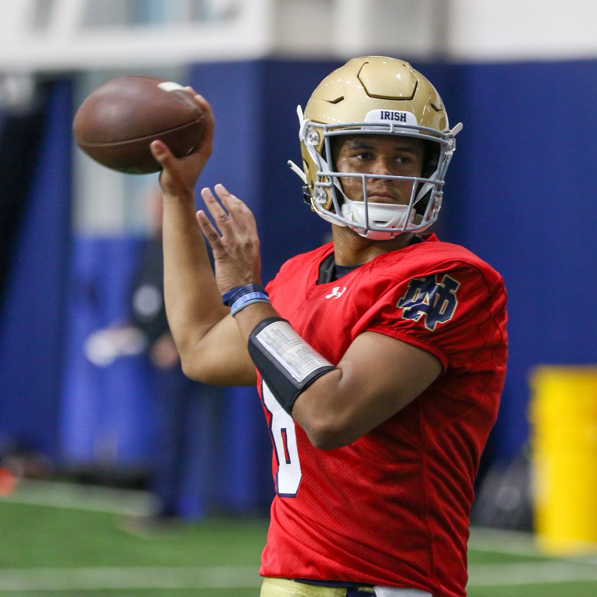 “There’s not a window small enough that he doesn’t think he can throw the ball through. Gunslinger. He doesn’t see a pass he doesn’t like.” — Notre Dame quarterbacks coach Gino Guidugli on Kenny Minchey on3.com/teams/notre-da…