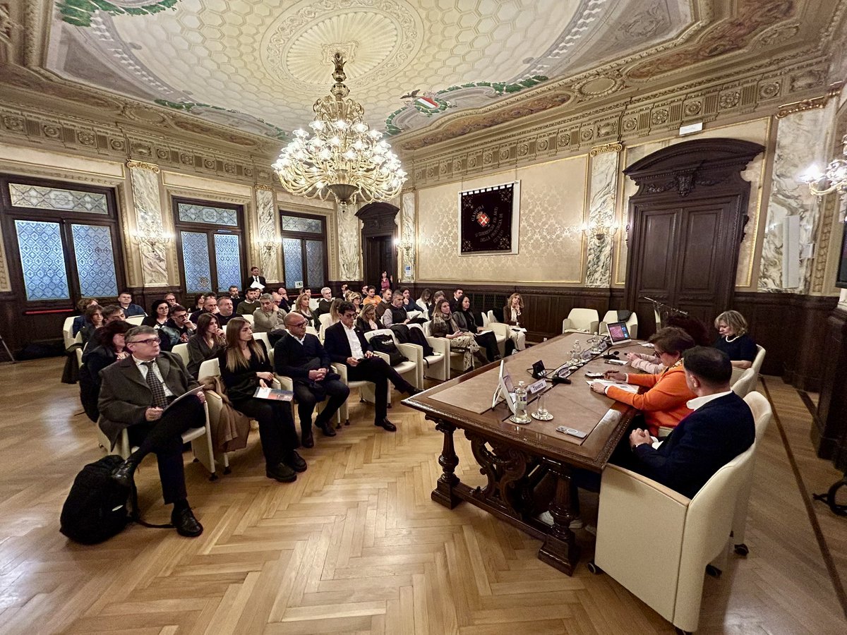 Polo ICT (@poloict) on Twitter photo ๐ด LIVE dalla Camera di Commercio di #Cuneo per lโevento ๐๐ป๐ฑ๐๐๐๐ฟ๐ ๐ฑ.๐ฌ: ๐๐ป๐๐ฒ๐น๐น๐ถ๐ด๐ฒ๐ป๐๐ฎ ๐๐ฟ๐๐ถ๐ณ๐ถ๐ฐ๐ถ๐ฎ๐น๐ฒ, ๐๐ผ๐๐๐ฒ๐ป๐ถ๐ฏ๐ถ๐น๐ถ๐๐ฎฬ ๐ฒ ๐ฐ๐ฎ๐ฝ๐ถ๐๐ฎ๐น๐ฒ ๐๐บ๐ฎ๐ป๐ผ.
#PoloICT #Industry5_0 ๐ด LIVE dalla Camera di Commercio di #Cuneo per lโevento ๐๐ป๐ฑ๐๐๐๐ฟ๐ ๐ฑ.๐ฌ: ๐๐ป๐๐ฒ๐น๐น๐ถ๐ด๐ฒ๐ป๐๐ฎ ๐๐ฟ๐๐ถ๐ณ๐ถ๐ฐ๐ถ๐ฎ๐น๐ฒ, ๐๐ผ๐๐๐ฒ๐ป๐ถ๐ฏ๐ถ๐น๐ถ๐๐ฎฬ ๐ฒ ๐ฐ๐ฎ๐ฝ๐ถ๐๐ฎ๐น๐ฒ ๐๐บ๐ฎ๐ป๐ผ.
#PoloICT #Industry5_0