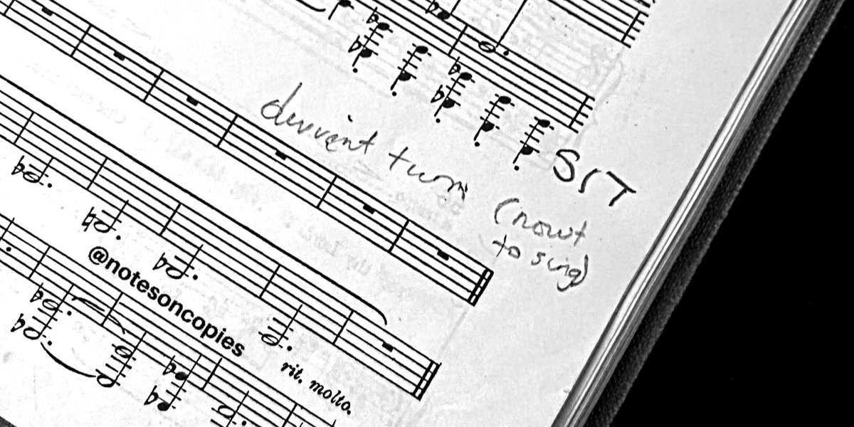 notesoncopies's tweet image. Representing northerners making notes on copies. ✊
(Translation for southerners: "don't turn, nothing to sing".)
