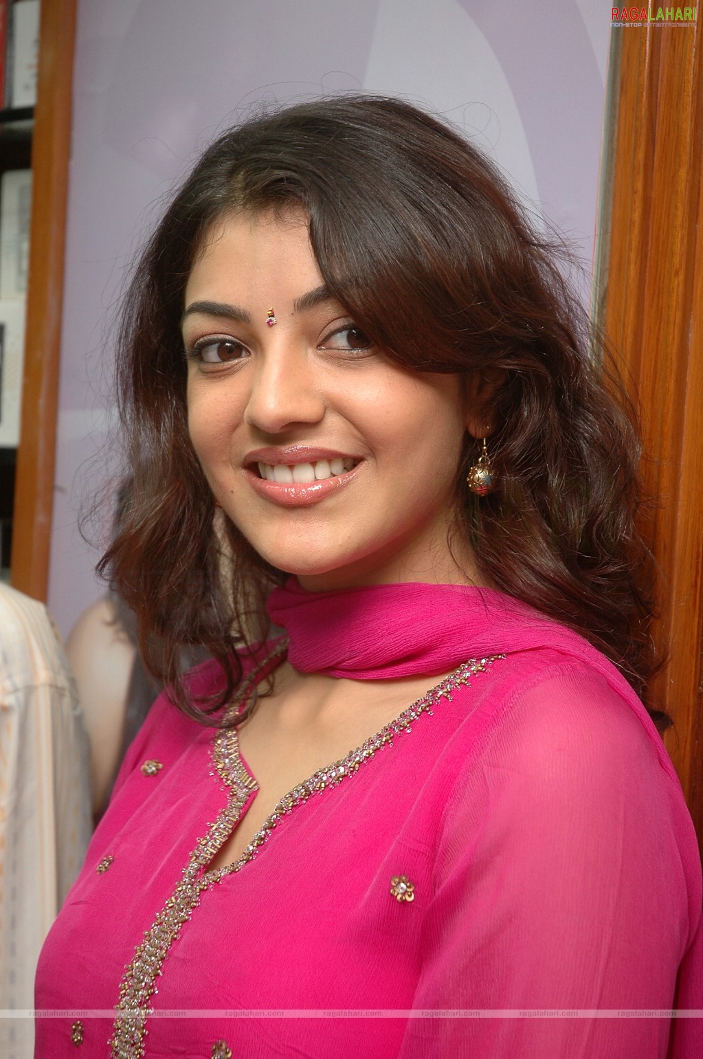 GK0EExvbkAAHKHh?format=jpg&name=large