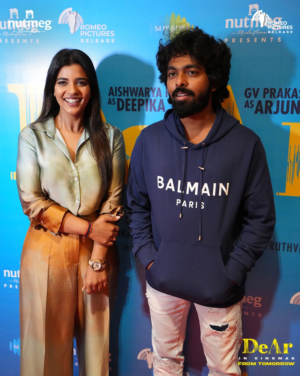 When our Deepika and Arjun were captured at their candid best 😉❤️ 

#DeAr #DeArCelebrityPremiere #DeArFromApril11 @gvprakash @aishu_dil