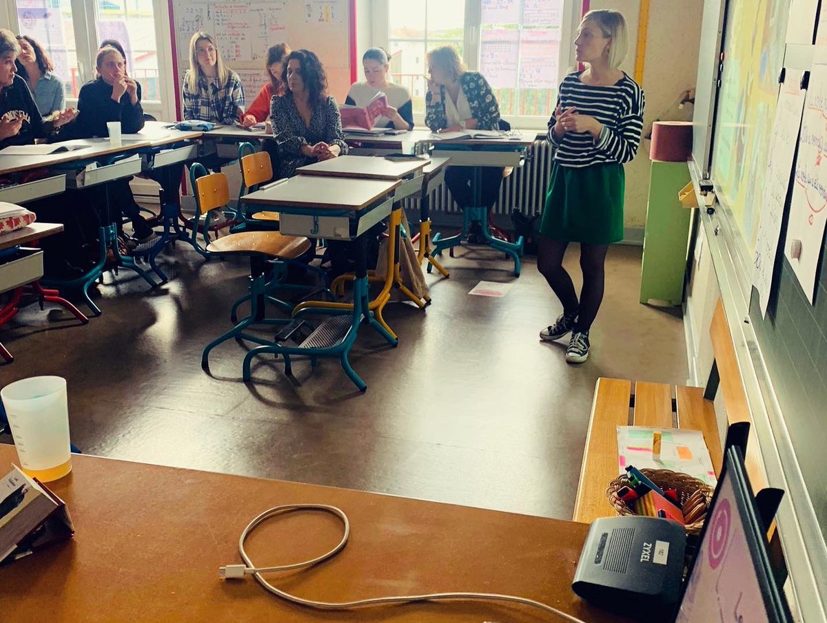 SeUnsa70's tweet photo. #RIS 20 collègues à l’école Poirey d’Héricourt 🏫📍pour échanger autour de la classe flexible ! Un temps collectif et constructif en faveur de l’innovation pédagogique afin de toujours mieux répondre aux besoins des élèves et des personnels ! 
@SE_Unsa @unsa_acad_besac https://t.co/zMB71PC0kp