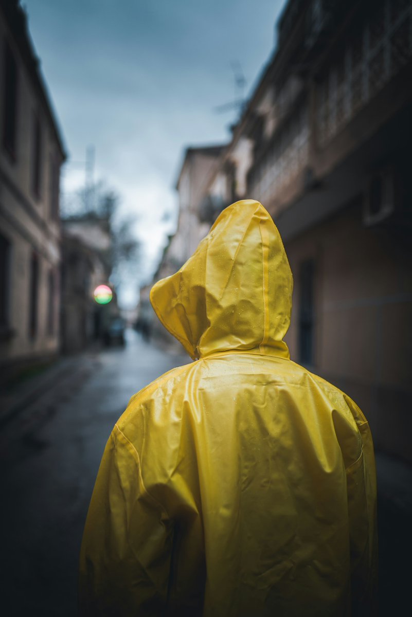 Rain’s miserable for all, especially if sleeping out. Lots of damp chilly people drying out in StP’s centre–stocks of men’s waterproof coats are desperately low (& coffee!) Can you help by donating at our centre (Mon-Fri 8am-3pm) or from our Wishlist buff.ly/3N2iZYe?
