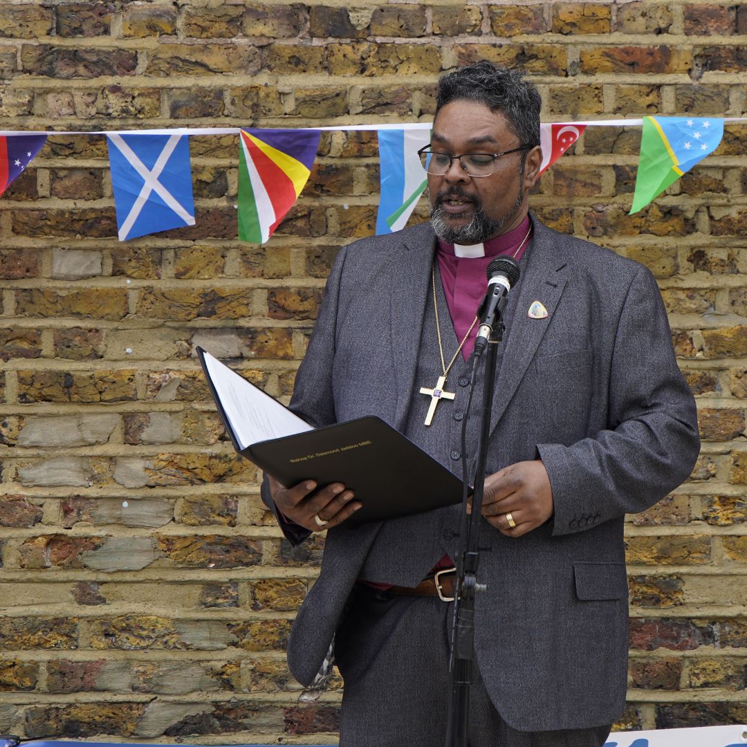 On 6th April in Brixton, campaigners & supporters came together for a vigil commemorating the 6th anniversary since the exposure of the Windrush scandal. The gathering was to honour the memory of those who passed away w/out receiving justice. Photos courtesy of Andrew Carnegie