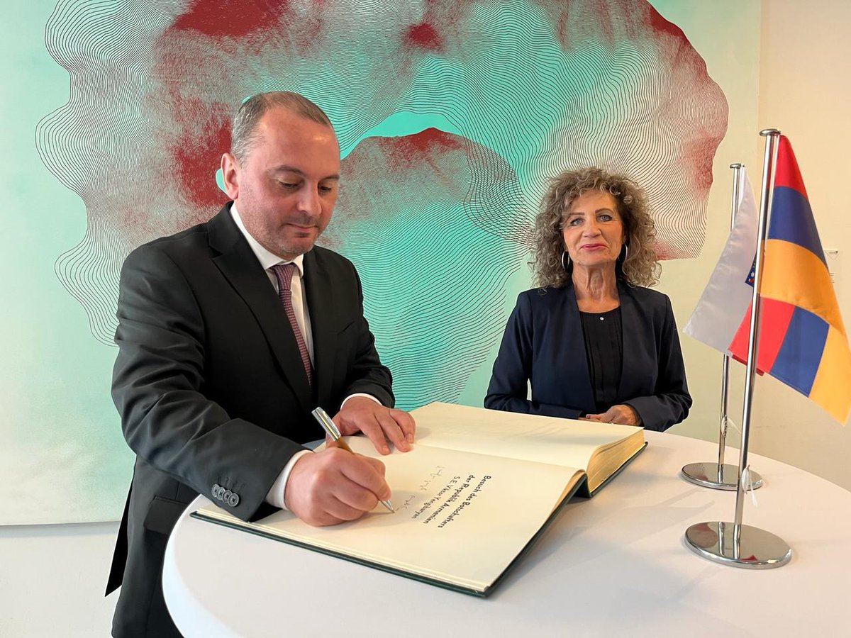 Embassy of Armenia in Germany (@armembgermany) on Twitter photo Armenien und Thüringen werden enger zusammenarbeiten: das Antrittsbesuch des Botschafters #ViktorYengibaryan
<a href="/thueringende/">Staatskanzlei Thüringen</a> <a href="/bodoramelow/">Bodo Ramelow</a>
<a href="/ThuerLandtag/">Thüringer Landtag</a> <a href="/TLTpommer/">Birgit Pommer</a>
<a href="/WTiefensee/">Wolfgang Tiefensee</a>
@HelmutHolter
#ErfurterRathaus #AndreasBausewein
germany.mfa.am/de/news/2024/0… Armenien und Thüringen werden enger zusammenarbeiten: das Antrittsbesuch des Botschafters #ViktorYengibaryan
<a href="/thueringende/">Staatskanzlei Thüringen</a> <a href="/bodoramelow/">Bodo Ramelow</a>
<a href="/ThuerLandtag/">Thüringer Landtag</a> <a href="/TLTpommer/">Birgit Pommer</a>
<a href="/WTiefensee/">Wolfgang Tiefensee</a>
@HelmutHolter
#ErfurterRathaus #AndreasBausewein
germany.mfa.am/de/news/2024/0…
