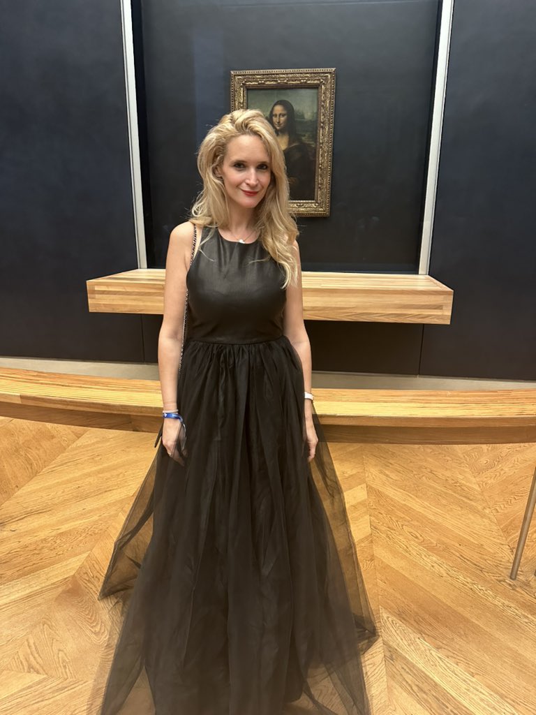 Cinderella Amar tweet media