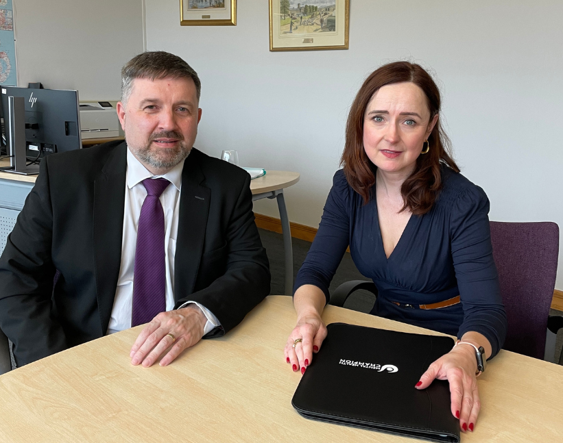 The Health Minister and the @MHC_NI met today to discuss priorities around mental health issues. Robin Swann and @profsiobhanon also discussed how to address actions in the Mental Health Strategy 2021-31. ➡️More info on the strategy here: health-ni.gov.uk/publications/m…