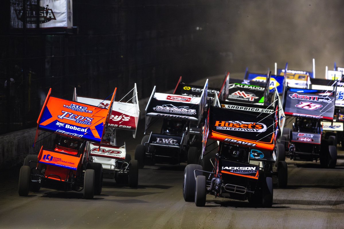 2025 @DIRTcarNats ticket packages are on sale now! Celebrate National Sprint Car Day by securing your seats to the 2025 World of Outlaws @NosEnergyDrink Sprint Car season opening event at @VolusiaSpeedway! 𝗕𝗨𝗬 𝗧𝗜𝗫 🎟️ dirtcarnationals.com/tickets/