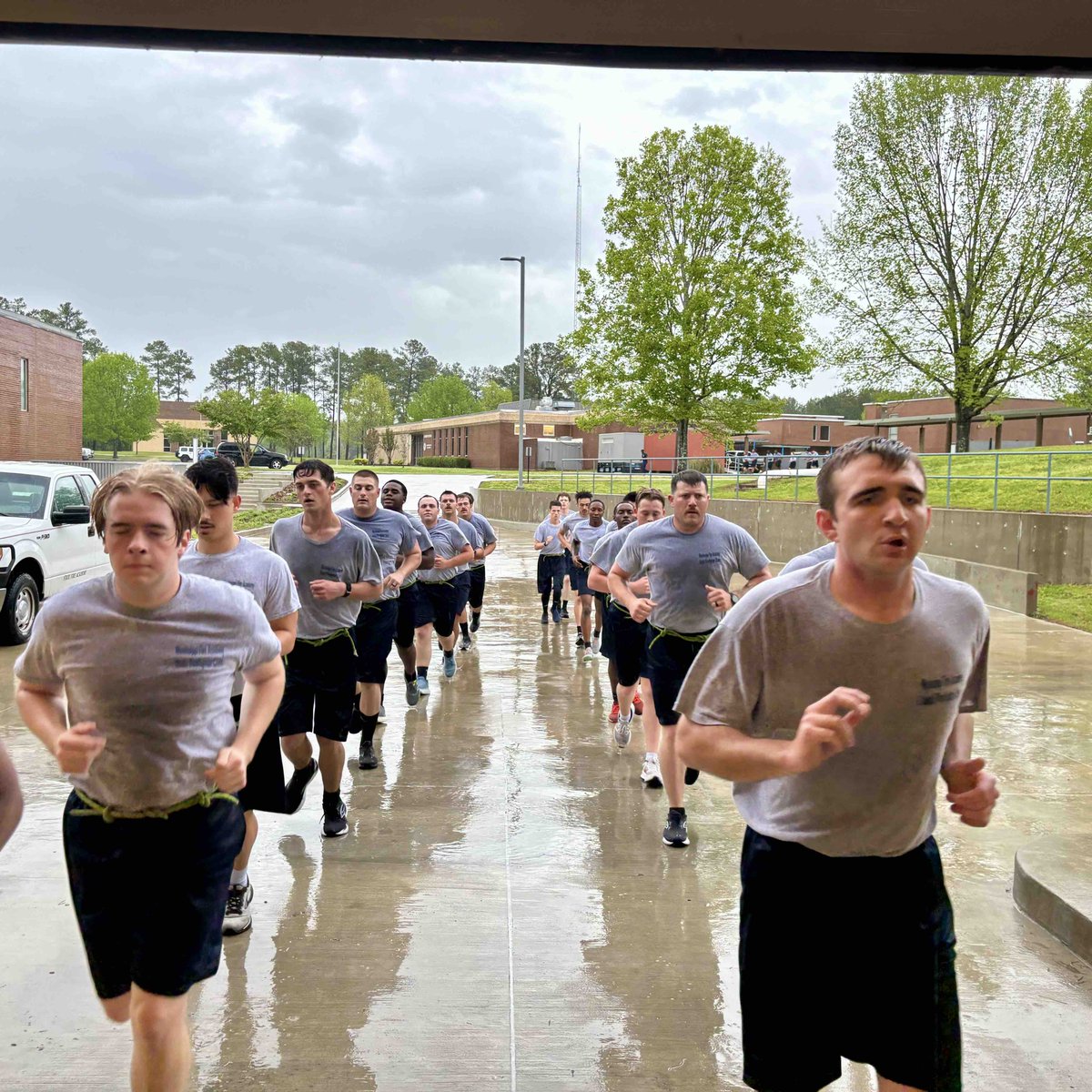 MSFireAcademy's tweet photo. Nothing like a joint PT session with #Class208 &amp; #Class209! #MSFA https://t.co/W5M2X2Wpe9