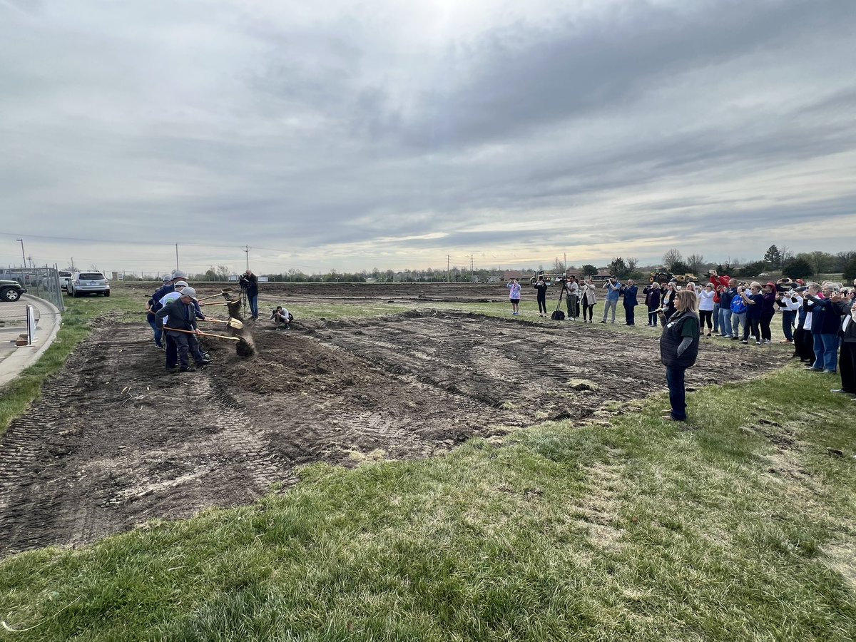 DerikFler's tweet photo. Breaking ground this morning on Family Park! Right next to the Midwest Health Aquatic Center, off 21st & Urish, this will be a destination park for families and folks of all ages to enjoy. Plus - PICKLEBALL!! #ParksAndRec #SNCO https://t.co/ssqvI3yUSE
