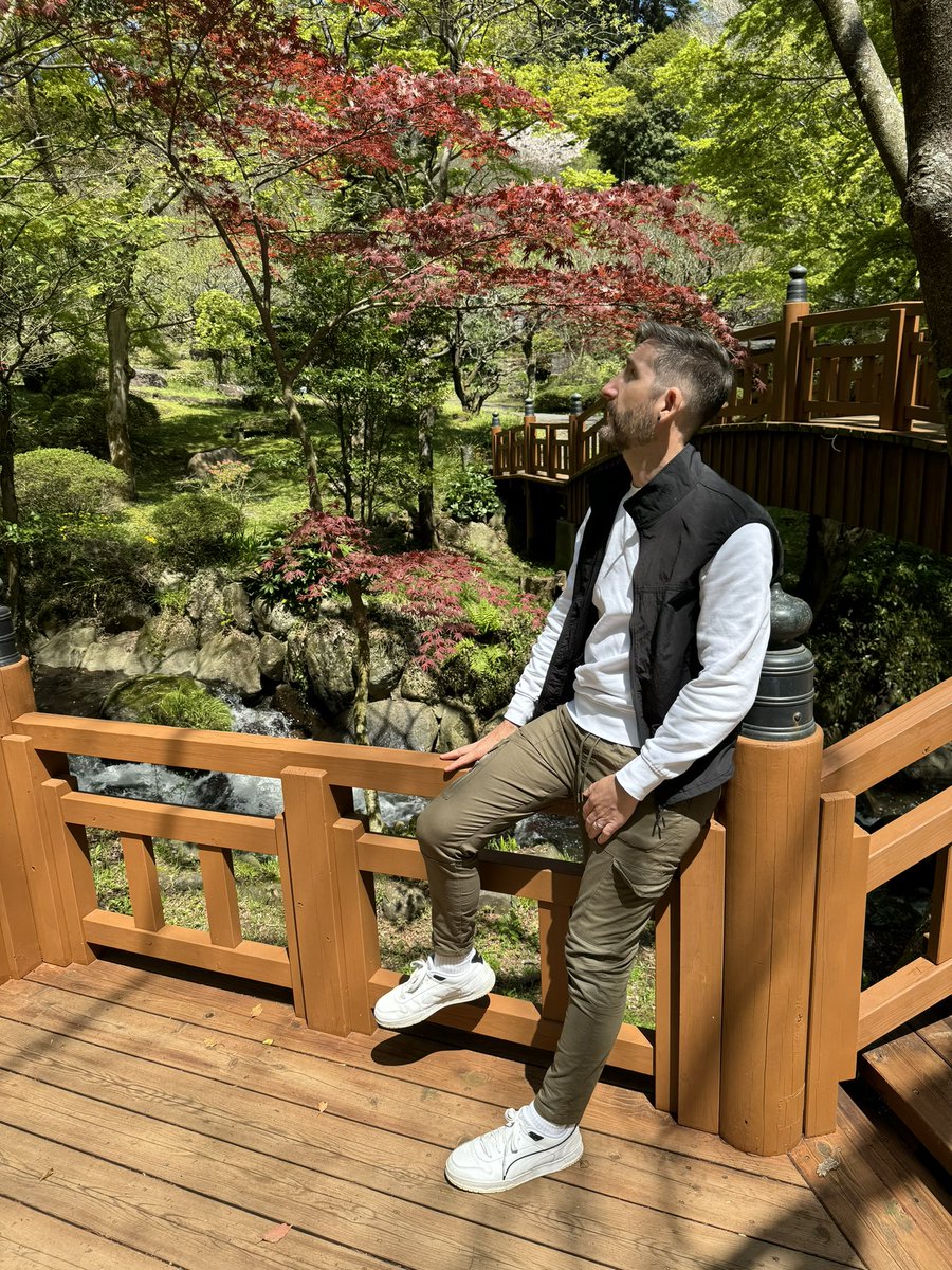 IainRU's tweet photo. Japanese gardens are so beautiful this time of year #atami #japanesegarden https://t.co/EtiDIeXnro