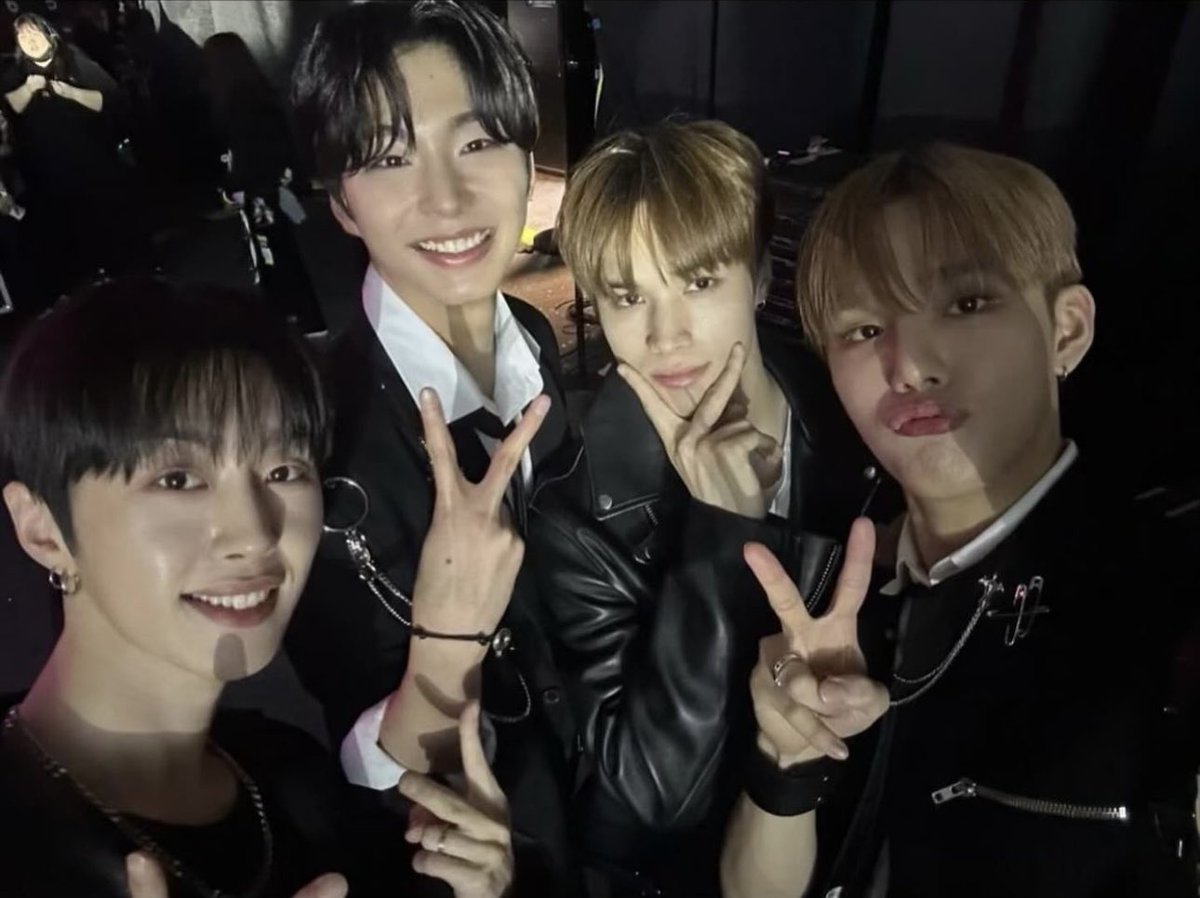 rebkkie's tweet photo. kinda new to twitter as in i literally never use this app but i want to start using it more

anyways, i need more jay chang/onepact/b.d.u/seventeen/ateez/etc. moots 😳🙏 

who else is excited for their mcountdown performance 🥳

#jaychang #bdu #onepact #jaystar #ateez #seventeen https://t.co/9VGJjU7Frd