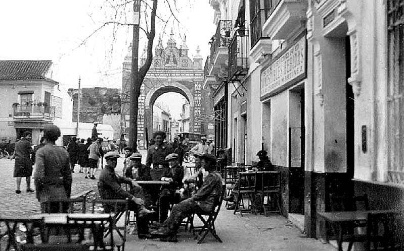 Antigua taberna de San Isidoro, en la calle don Fadrique. Año ¿? (década de 1930).