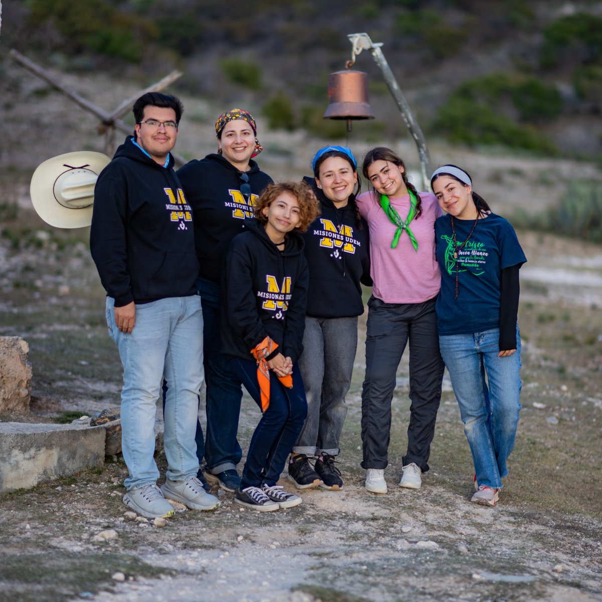 ¡Misiones UDEM Semana Santa! 💛 Nuestros Troyanos y Troyanas vivieron una experiencia diferente en las comunidades ejidales de Galeana N.L. 👏 Una semana donde pudieron compartir su fe y servir al prójimo. ✨ #InspirandoTuMejorVersión