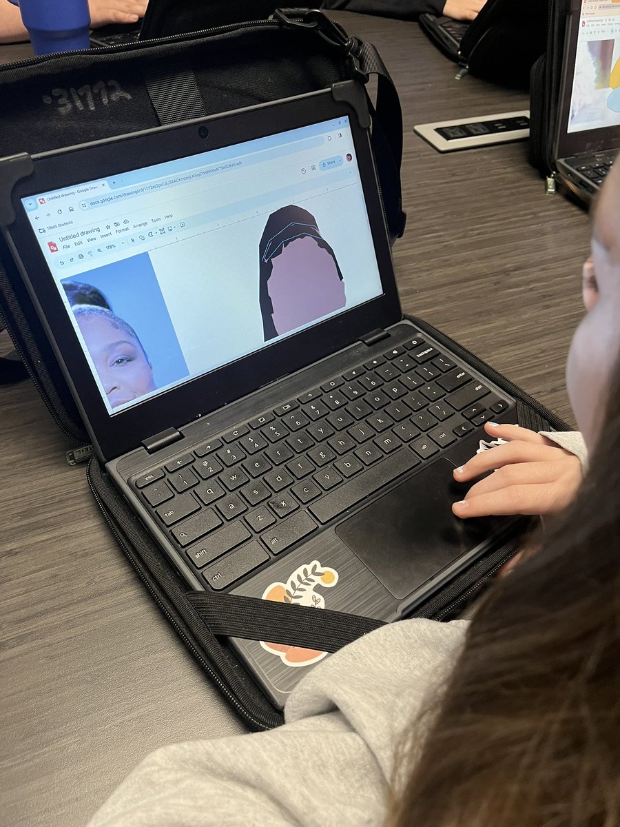 TRMSSTEM's tweet photo. 5th Ss are creating vector drawings using @Google Drawings! @RosenwaldBears https://t.co/IPqdaMo0T3