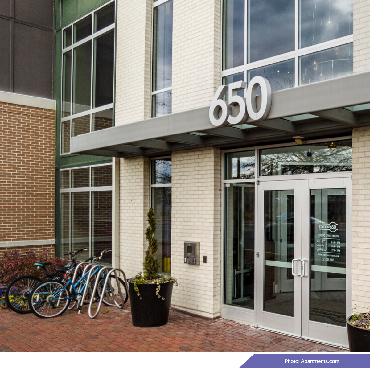 Our Station 650 project several years back brought new apartments to the heart of Alexandria, VA with partners Wood Partners, @ktgy_group, @CBGBuildingCo, and @MIWindows1947.
#windowinstallation #builder #glassandglazing #architecture #fenestration