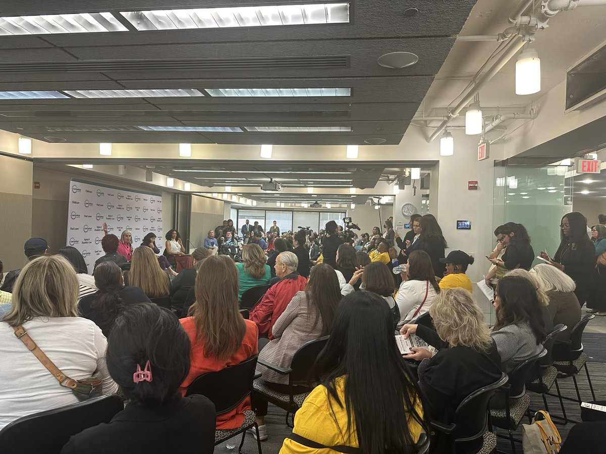 Packed room for #CareCantWait town hall! @yesimsarahjones opens up the morning with @ActSecJulieSu & @WhipKClark to discuss how investments in #ChildCare #PaidLeave #Aging & #Disability #Care and good pay for #CareWorkers will lead to better outcomes for families & the economy