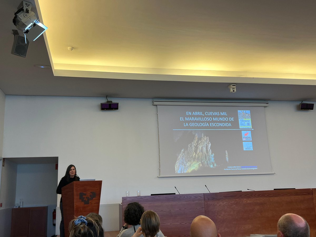 hgi_ehu's tweet photo. Cristina Liñán: "Qué información aportan los espeleotemas y sedimentos de una cueva? Su registro nos cuenta la historia de la cueva, la posición del nivel freático, el nivel marino, terremotos, etc. a lo largo de la historia"

@InfoUMA 
@CuevadeNerja 
@ehugeologia https://t.co/9aDIHcMM6Z