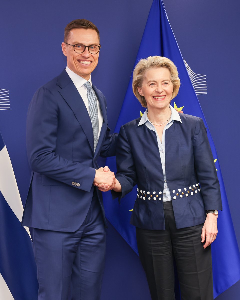 Always valuable to discuss with the President of the @EU_Commission @vonderleyen. Timely discussion on the European security.