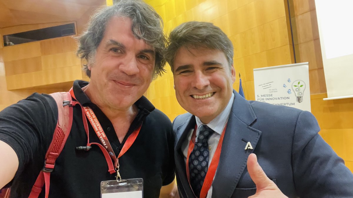 iagt_es's tweet photo. Hoy apoyando esta importante iniciativa de @DSCAsevilla: la "V Feria de Innovación y Emprendimiento", donde hemos llevado el taller para jóvenes #RocketLego.
🚀 Construimos un cohete... ¡con Inteligencia Artificial y Lego!
#Innovación #Emprendimiento https://t.co/WMX5rjJwTV
