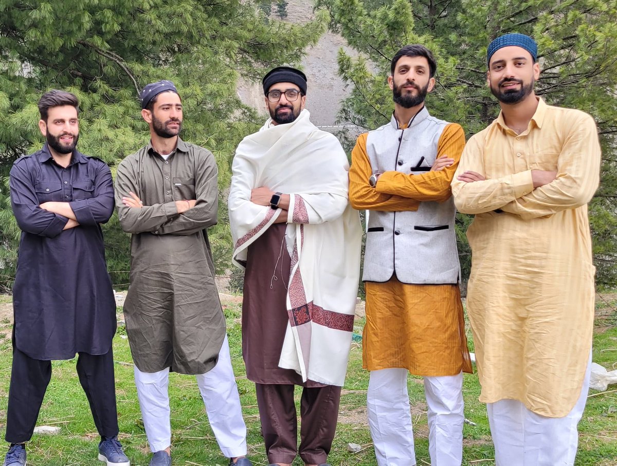 Ahjazmir_jk's tweet photo. The squad of Surankote on #Eid2024 https://t.co/nVRArI0u4V