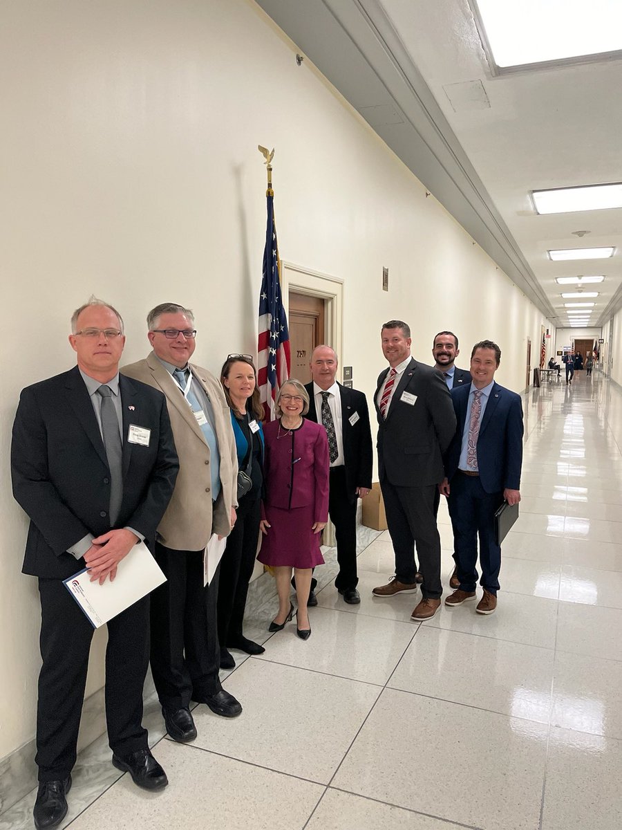 Great meeting with @IowaPork today to discuss Farm Bill priorities as well as animal disease prevention. Currently, #Iowa ranks as the top pork-producing state in the country.