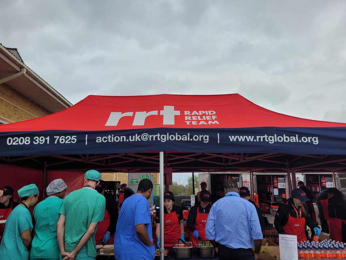 Thanks to the amazing @RRT_UK  Rapid Relief Team who provided us with burgers, fruit and drinks at @RoyalSurrey  today. All of the team were so friendly and upbeat. Very much appreciated!