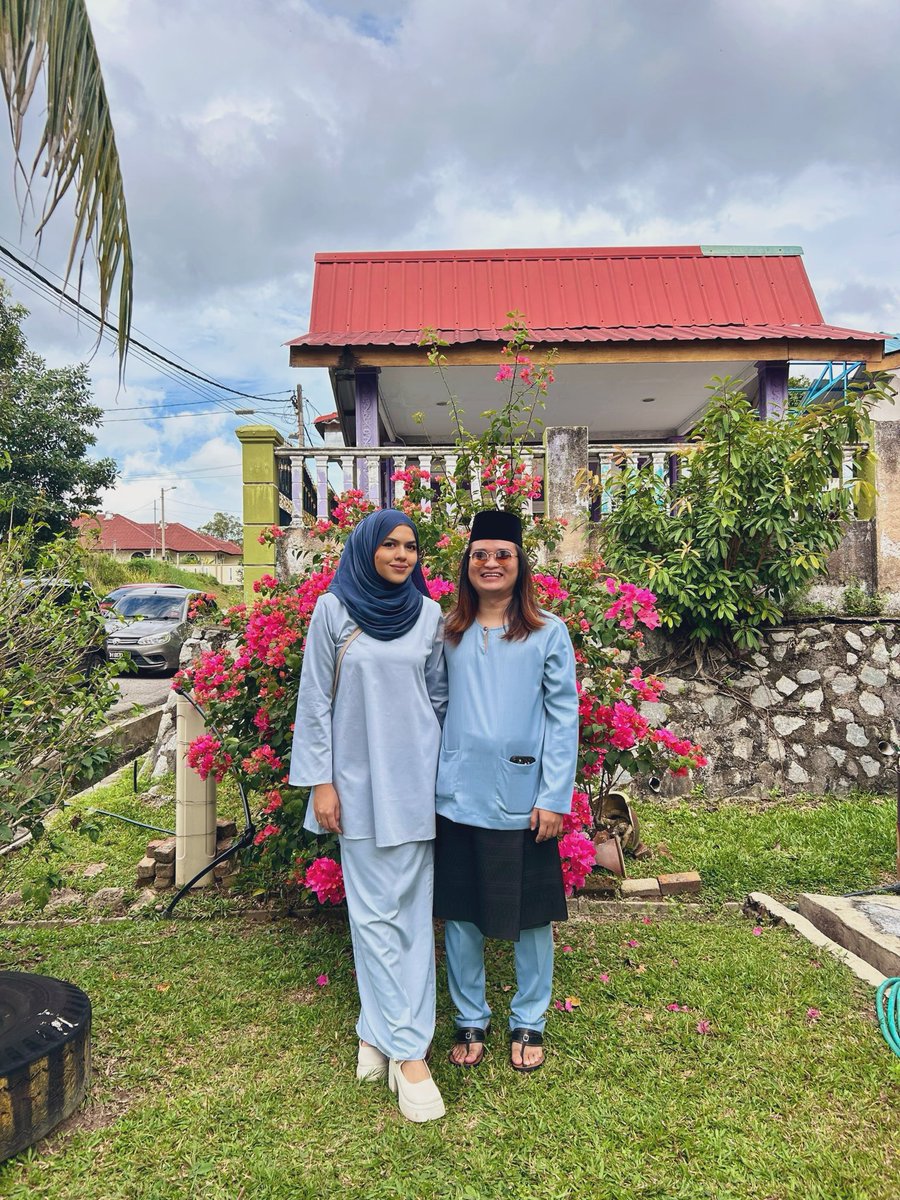 hellolostsOul's tweet photo. raya day 1? checked ✅ https://t.co/r7j2uFH8f9