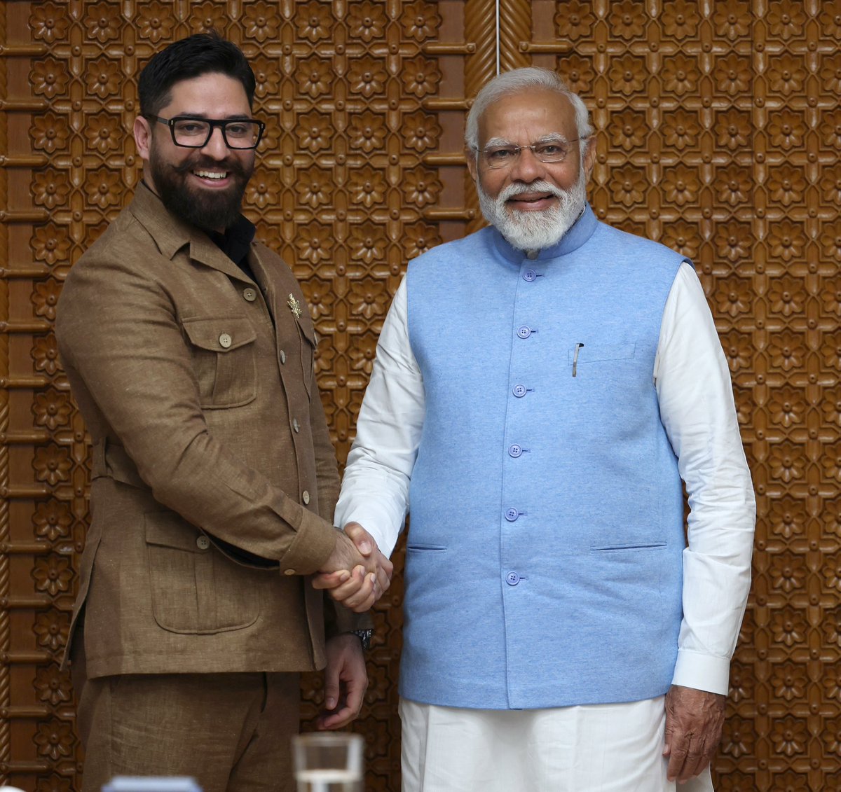TellDM's tweet image. I got to see a side of Narendra Modi that we have not read in the media so far.
Exploring beyond headlines, our interaction with PM @narendramodi offered fresh insights.
We had an extensive 90-minute conversation, far beyond the expected 20, it was an opportunity to see beyond…