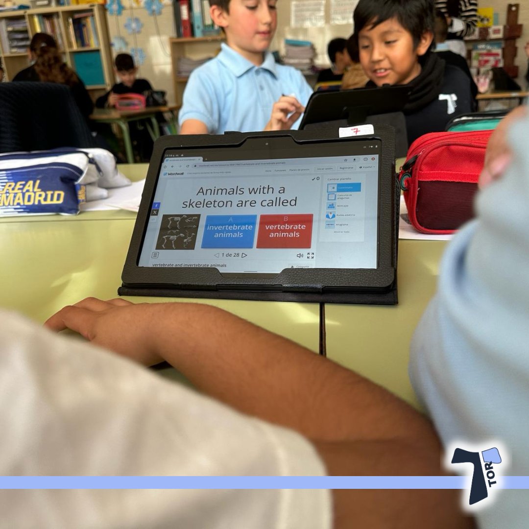 luliotor's tweet image. Science meets tech for an out - of - this world learning experiece!🚀🔬 #techscience #exploringbeyond #STEM 
#colegiosfranciscanostor #elfuturoempiezahoy

¡Ciencia y tecnología se unen para una experiencia de aprendizaje fuera de este mundo! 🚀🔬 #tecnociencia #explorandomasalla