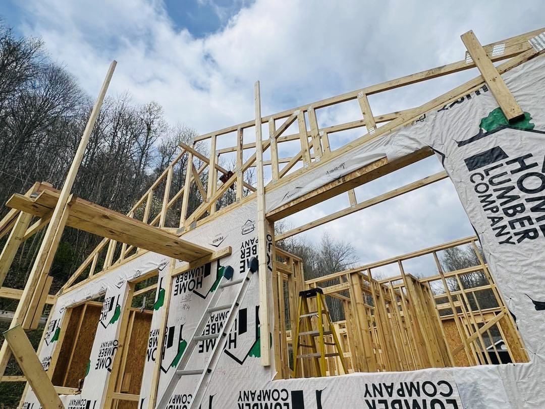 Our Hope Building crew has been hard at work setting trusses on this home for a flood survivor in Breathitt County, KY. We’ll have this home under roof soon! 🙏👏

#hopebuildinghda #buildinghomesbuildinglives #recoveryispossible #newhomeconstruction