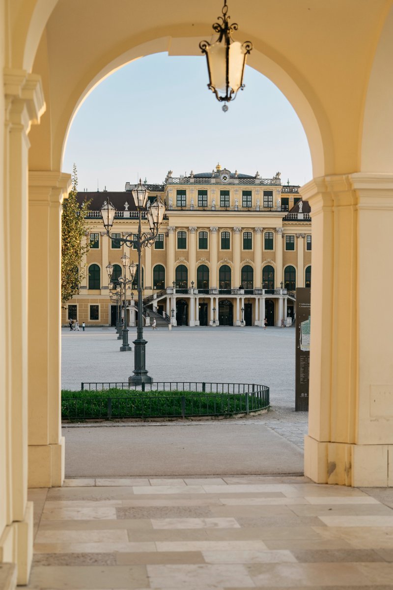 📜 The palace is magnificent, the furniture befitting of a queen and in the best of taste. The gardens have everything that art has ever created. - Johann Edler von Kurzböck, 1779 Do you agree with this statement about #Schönbrunn? 😉 📷 © Wientourismus / Gregor Hofbauer