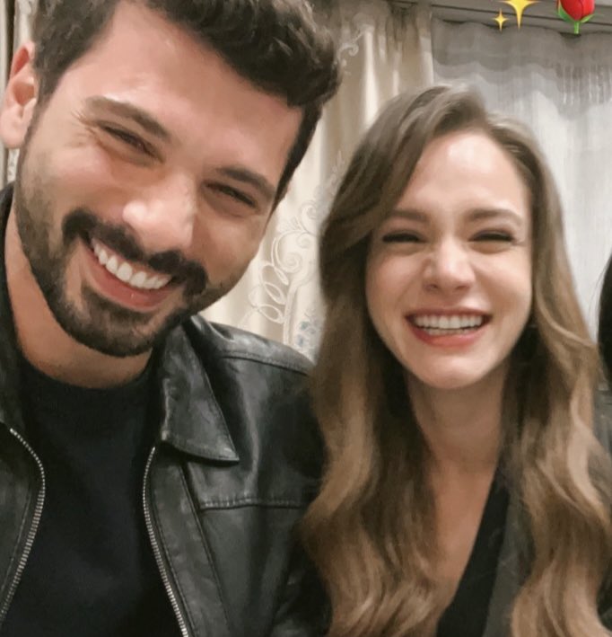 Ikr__am01's tweet photo. عيدي اكتمل😭🤍
#HudutsuzSevda | #DenMir https://t.co/R7oXyNPF7x