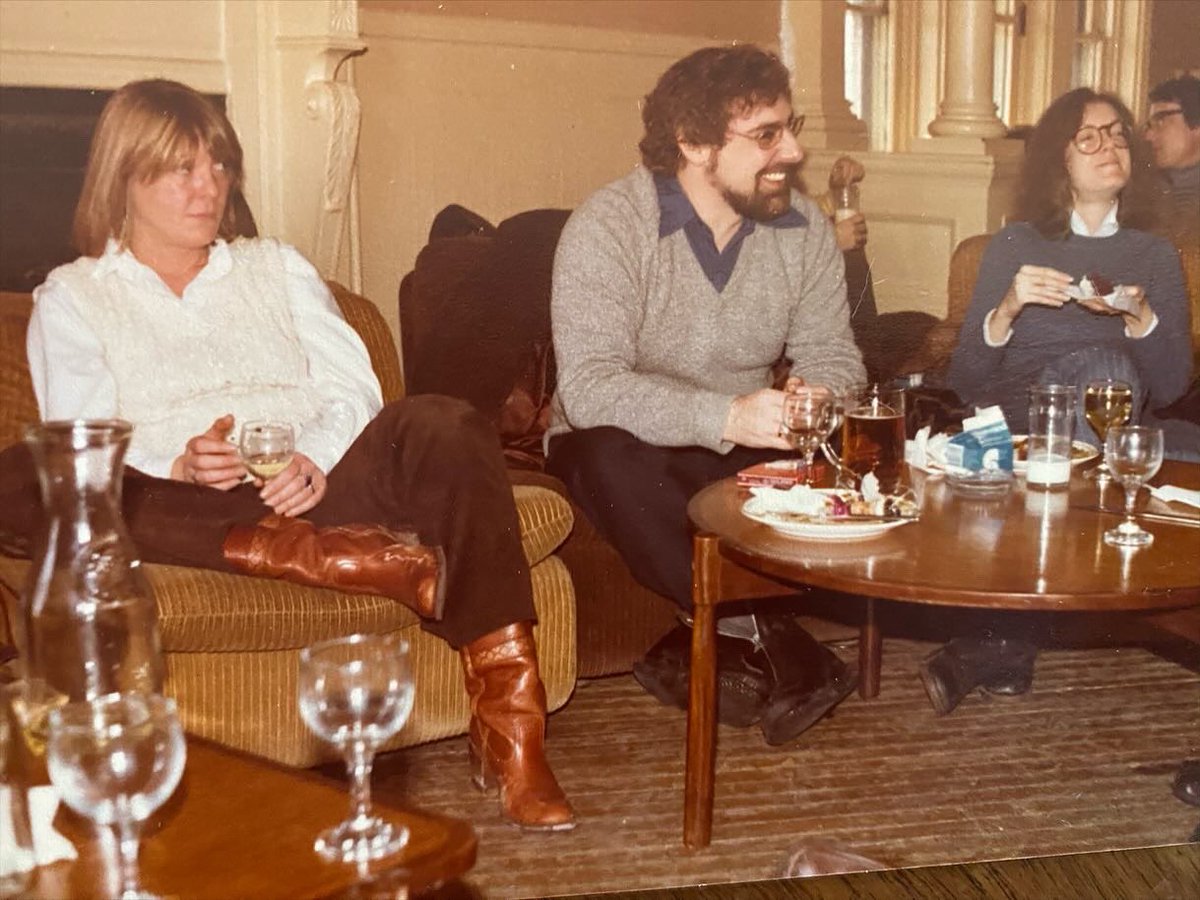 The Queen's Grad Club tweet media