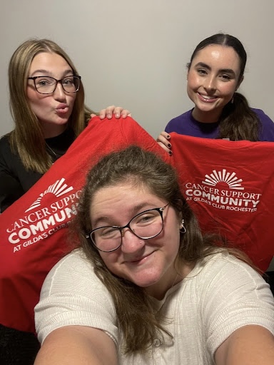 Working at the Cancer Support Community at Gilda's Club Rochester for her senior social work internship, Emma Maskell ‘24 found a way to incorporate dance into her caring for clients. See her new student blog post. bit.ly/3RFEMaA