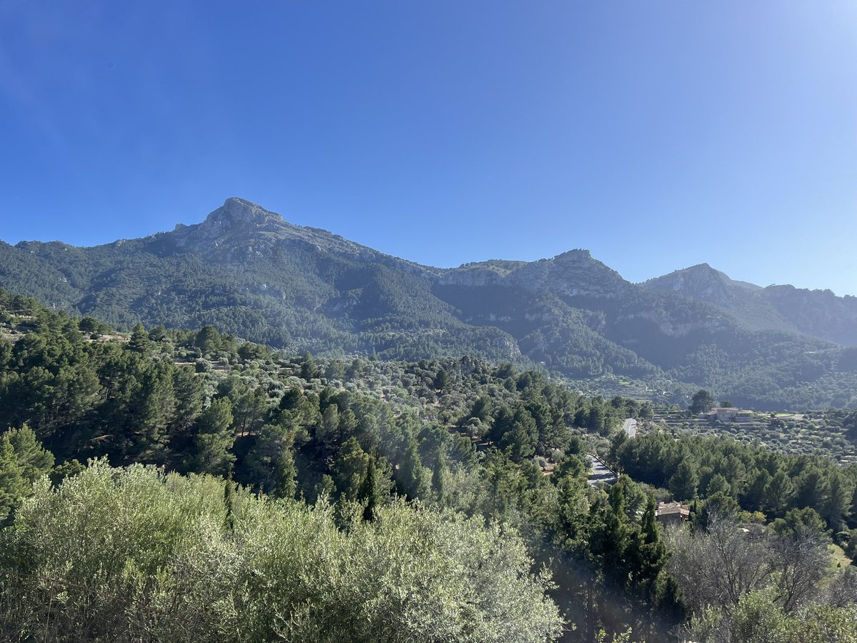 Cracking 3 days jalking the GR221 across Mallorca with @BEXMILNES . Varied terrain with good mix of runnable trails and more technical stuff. Big day 1, more chilled days 2 and 3. Lots of quality food and good chat. Perfect.