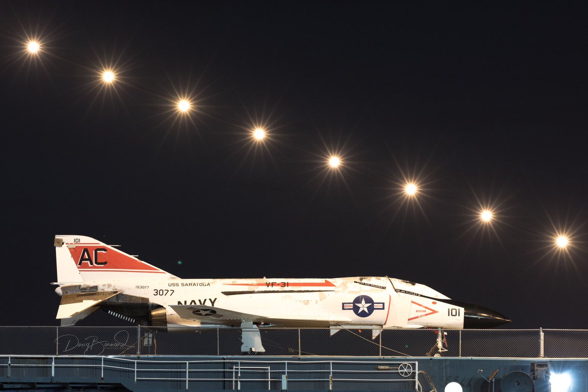 I think this is an F-4 Phantom 
onboard the USS Yorktown 
At @Patriots_Point 
In My Pleasant, SC
#OnlyInSouthCarolina #DiscoverSC #charleston #lowcountry #southcarolina #holycity  #explorecharleston #charlestonsc  #PatriotsPoint #USSYorktown #FighterJet #AircraftCarrier #USNavy