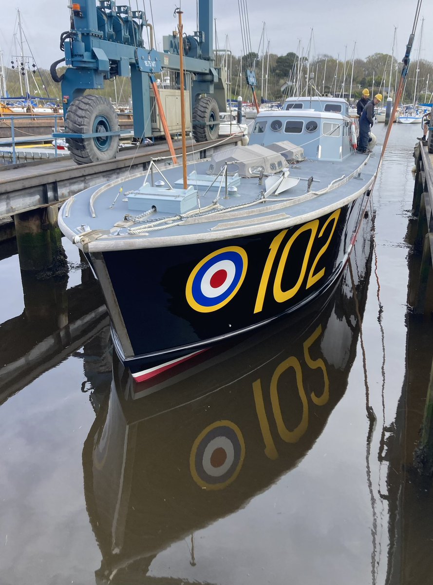 HSL 102 was relaunched today at BERTHON today, nearing completion of her winter maintenance! They are going in thick and fast now… it must be springtime as this is the third relaunch over the last 2 weeks💪 #royalnavy #navy #dockyard #portsmouth #hampshire #militaryhistory