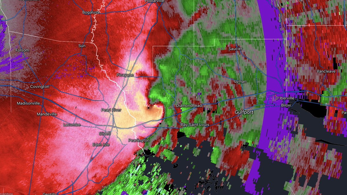 Looks like an observed tornado occurred just NW of Bay Saint Louis—moving from near Stennis Space Center toward the Kiln & Diamndhead & now near Gulfport—moving roughly parallel to & just N of I10. #Mississippi