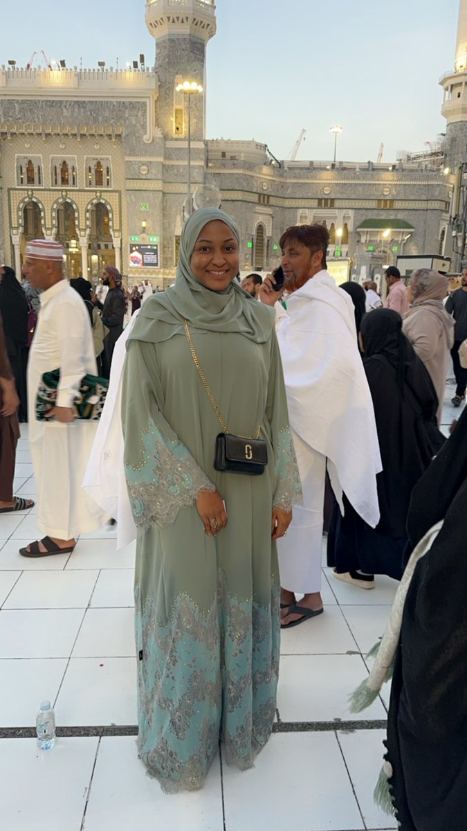 drfatima84's tweet image. Eid Mubarak from me &amp;amp; mine @BashirSZuntu to the entire muslim ummah. May we witness more to come in good health &amp;amp; wealth 🤲
#Eid_Mubarak 
#Eidmubarak2024 #EidAlFitr