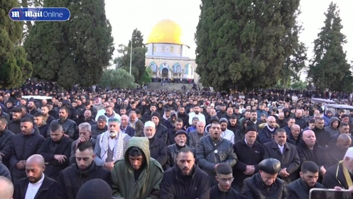 60,000 Muslim worshippers pray around the al Aqsa Mosque on Jerusalem's Temple Mt. Freedom of worship for all is guaranteed by Israel. This is what tolerance should look like in the Middle East.
