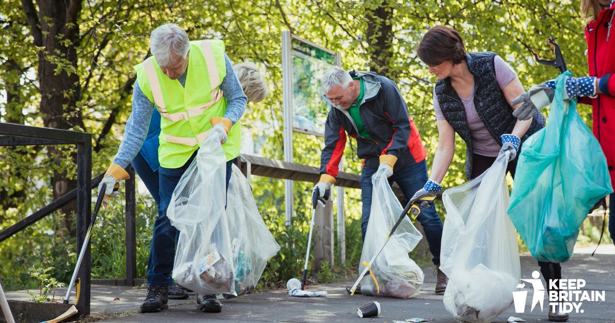 April is #StressAwarenessMonth. Getting involved in a local litter pick doesn’t only help the environment, it benefits us too! Spending time outdoors whilst connecting with nature is a great way to de-stress.